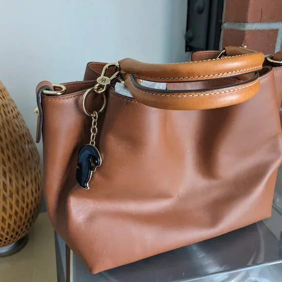 NEW *Never-used* Dooney & Bourke City Large Barlow Bag - Picture 2 of 7